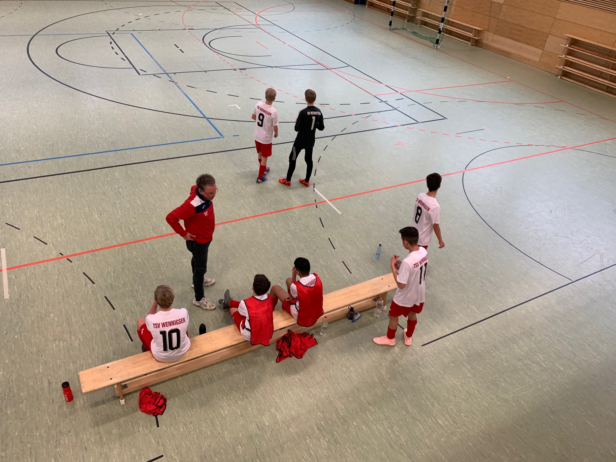 Besprechung in einer Spielpause.